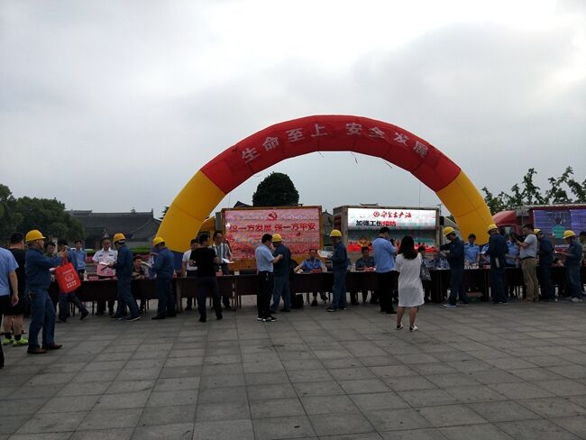 ����������ȫ�����¡��������ɫ